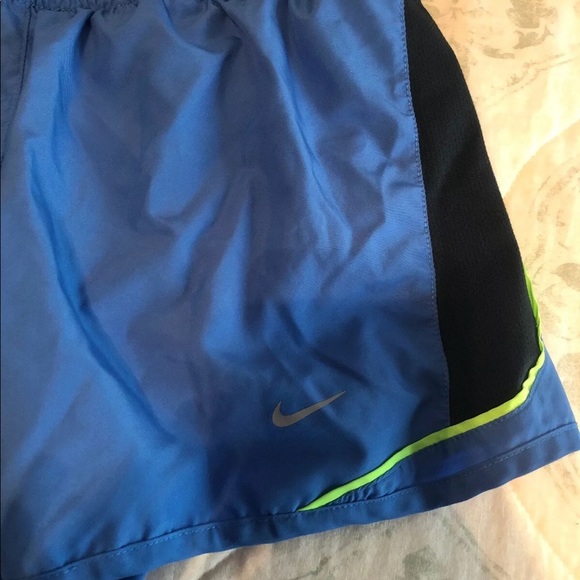 Nike running shorts - Picture 2 of 5